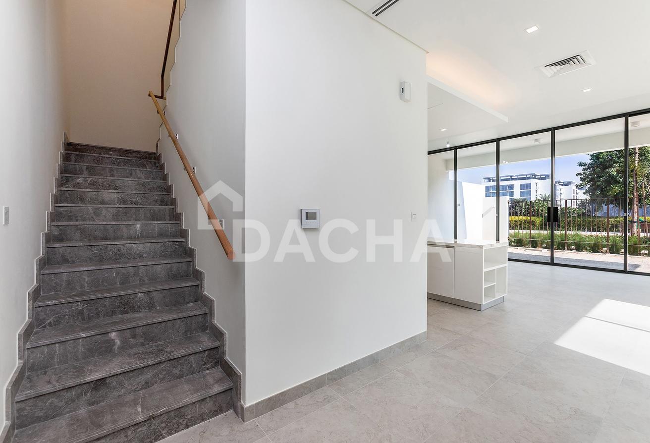 Maids Room | Spacious | Vacant photo 9