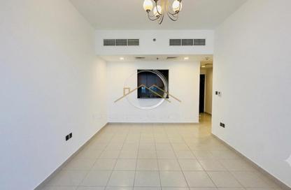 Apartment - 2 Bedrooms - 3 Bathrooms for rent in Bayt Al Muraqqabat 03 - Al Muraqqabat - Deira - Dubai