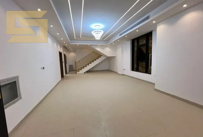 128358539 - Property Image 3