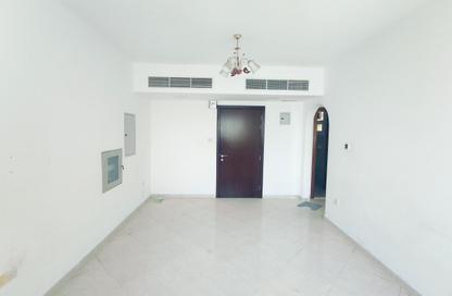 Apartment - 1 - 1 for rent in Fire Station Road - Muwaileh - Sharjah