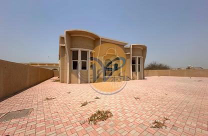 Villa - 3 Bedrooms - 5 Bathrooms for rent in Seih Al Ghubb - Ras Al Khaimah Villa - 3 Bedrooms - 5 Bathrooms for rent in Seih Al Ghubb - Ras Al Khaimah