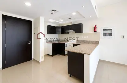 شقة - غرفة نوم - 2 حمامات للايجار في المساكن الحمراء - مدينة دبي الرياضية - دبي شقة - غرفة نوم - 2 حمامات للايجار في المساكن الحمراء - مدينة دبي الرياضية - دبي