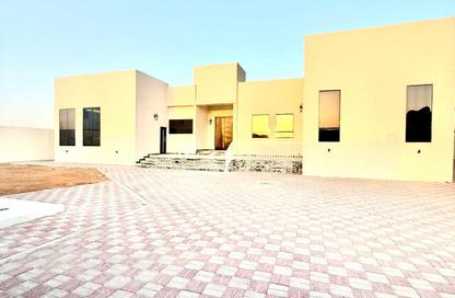 Villa - 4 Bedrooms - 6 Bathrooms for rent in Al Rahmaniya 1 - Al Rahmaniya - Sharjah Villa - 4 Bedrooms - 6 Bathrooms for rent in Al Rahmaniya 1 - Al Rahmaniya - Sharjah