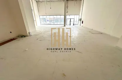 متجر - استوديو - 2 حمامات للايجار في بناية مويليح 29 - مويلح - الشارقة