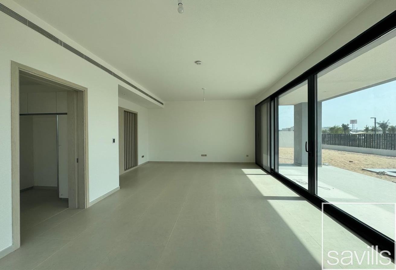 Stunning | Exclusive Community | Spacious Layout photo 5
