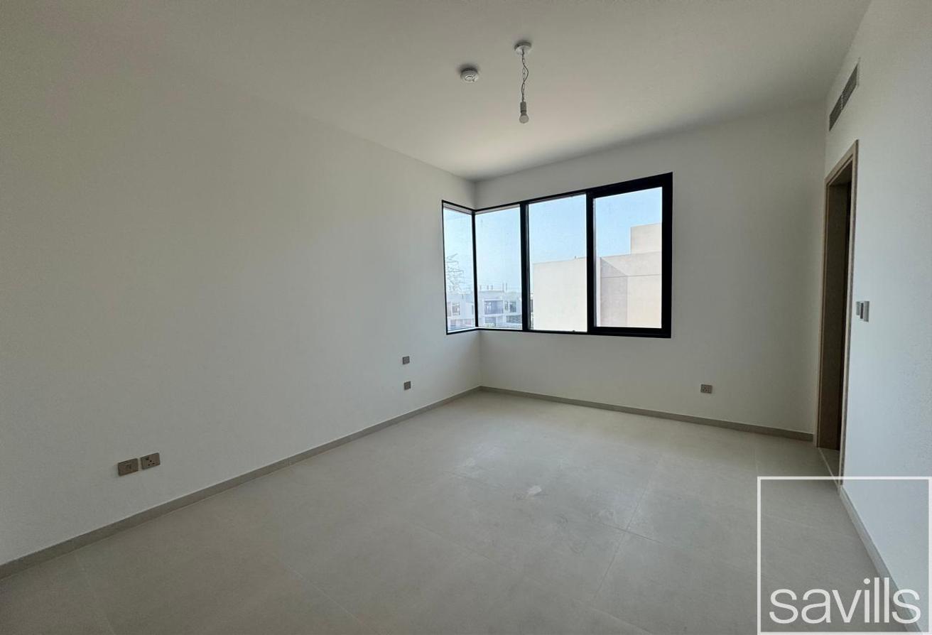 Stunning | Exclusive Community | Spacious Layout photo 14