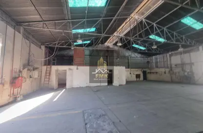 Warehouse - Studio - 1 Bathroom for rent in RAS - Umm Ramool - Dubai