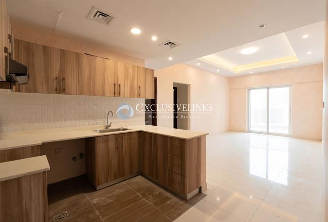 Spacious living | Excellent Amenities | Balcony photo 2