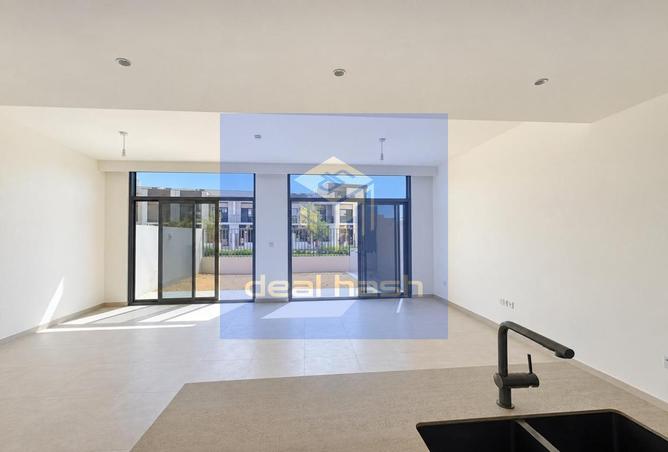 إطلالة على المسبح | صف واحد | تشطيبات عصرية