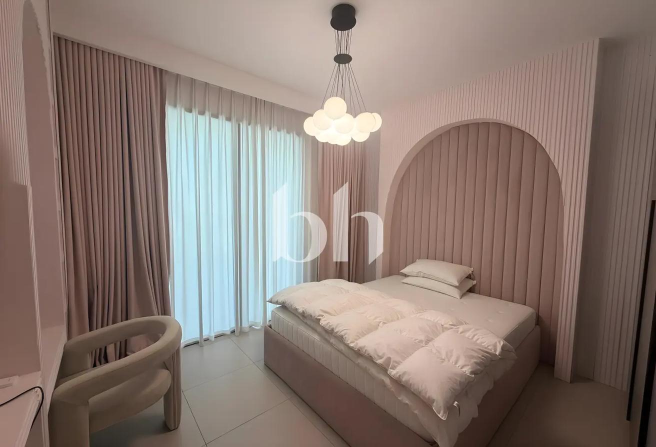 EXCLUSIVE | Furnished + Upgraded | Open Kitchen photo 12