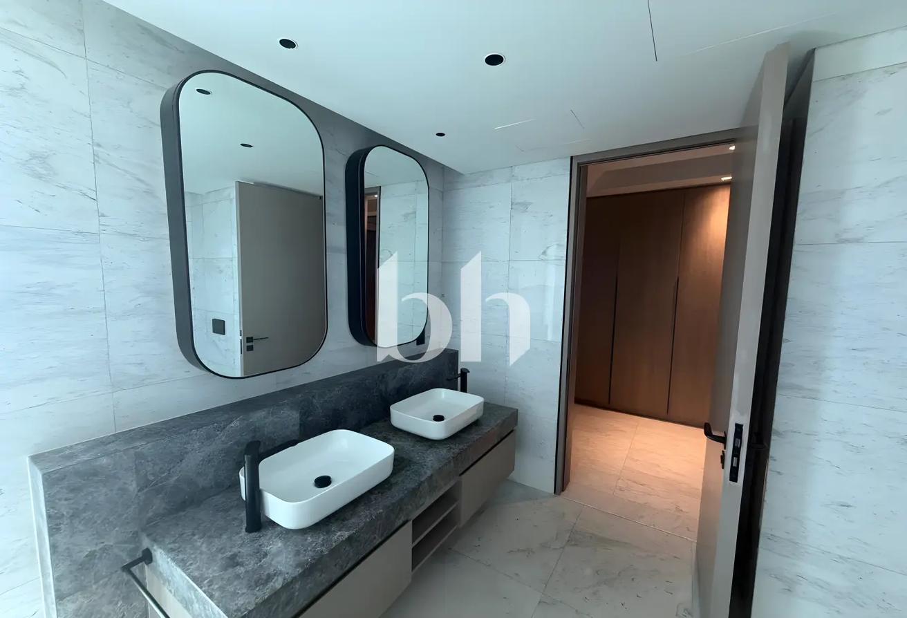 EXCLUSIVE | Furnished + Upgraded | Open Kitchen photo 18