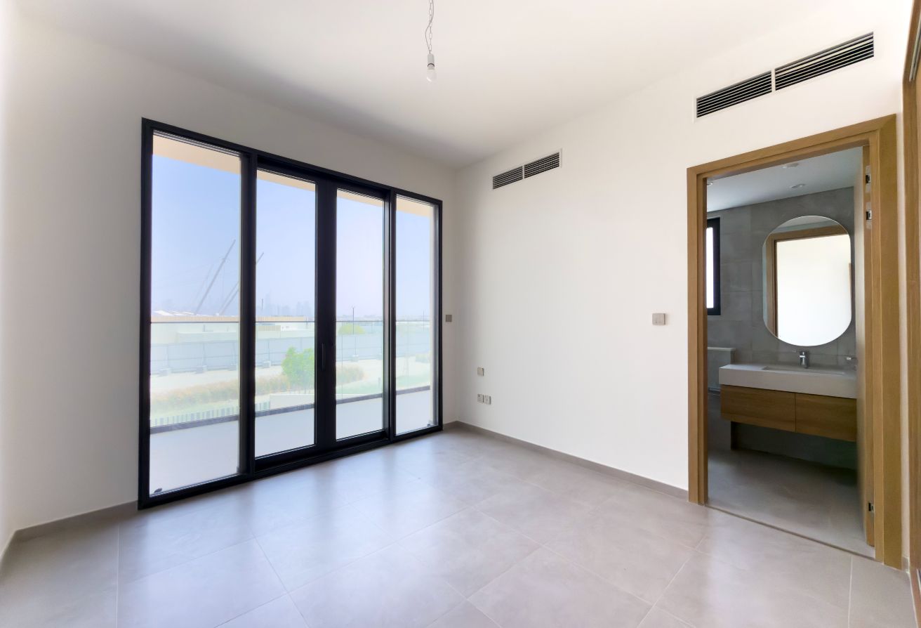 5 bedroom villa in Garden View Villas, Jebel Ali: 13