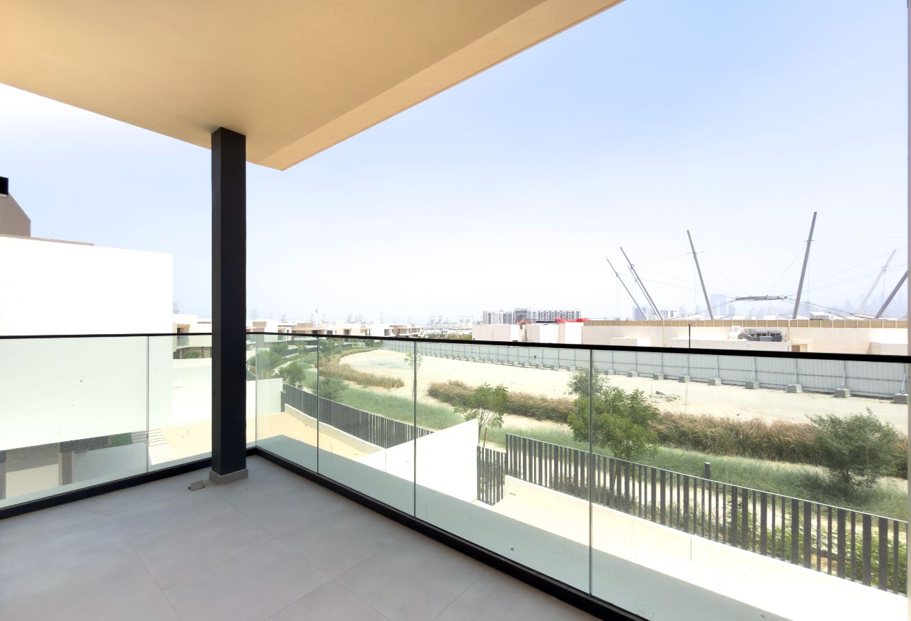 5 bedroom villa in Garden View Villas, Jebel Ali: 19