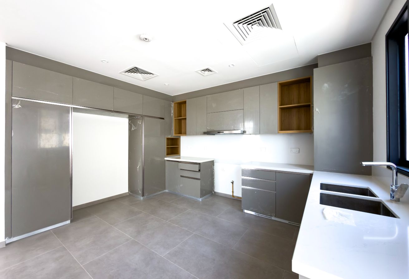 5 bedroom villa in Garden View Villas, Jebel Ali: 6
