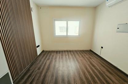 Apartment - Studio - 1 for rent in Fire Station Road - Muwaileh - Sharjah