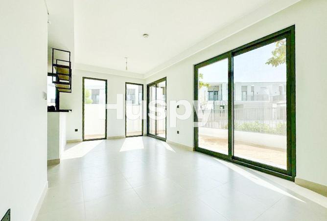121995369 - Property Image 3