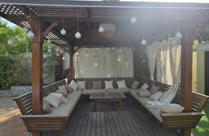 Villa - 4 Bedrooms - 5 Bathrooms for rent in District 3 - Jumeirah Park - Dubai