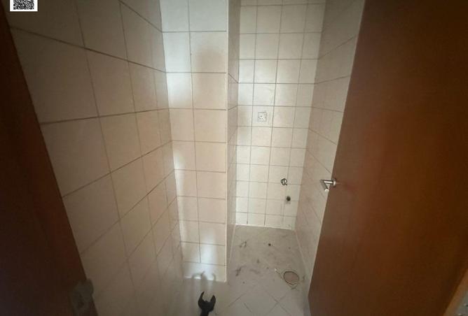 106845260 - Property Main Image