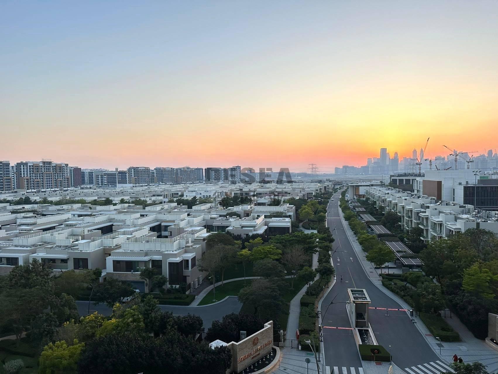 Burj Khalifa View | Ideal Community | Vacant