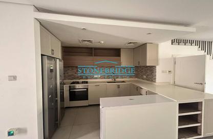 Villa - 4 - 5 for rent in Somerset Mews - District 10 - Jumeirah Village Circle - Dubai