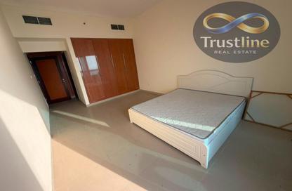 Apartment - 2 Bedrooms - 4 Bathrooms for sale in Corniche Tower - Ajman Corniche Road - Ajman