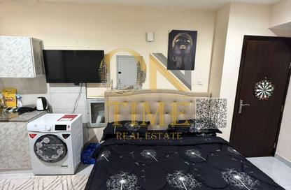 Apartment - Studio - 1 for rent in Corniche Tower - Ajman Corniche Road - Ajman