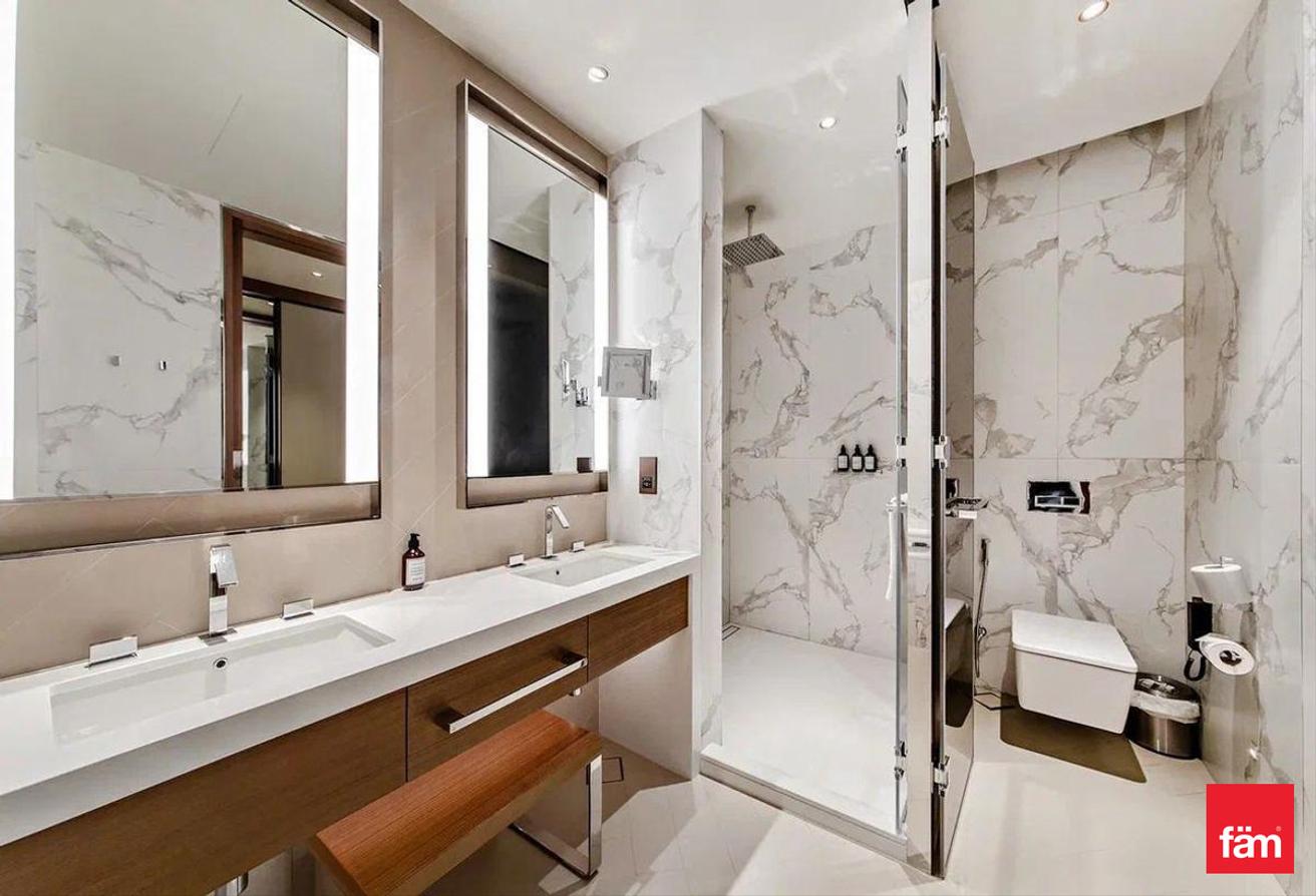 Prime Location | Burj & Fountain View | Spacious photo 17