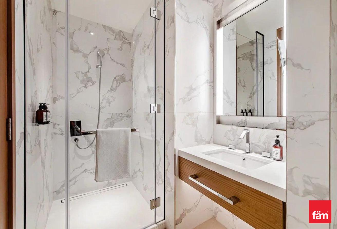Prime Location | Burj & Fountain View | Spacious photo 18
