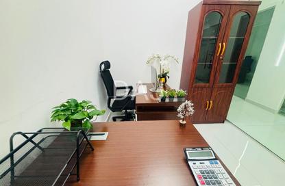Office Space - Studio - 1 Bathroom for rent in Red Avenue - Al Garhoud - Dubai