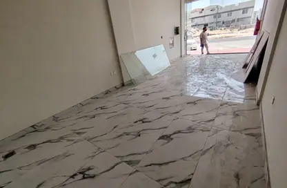 Shop - Studio for rent in Al Jurf 3 - Al Jurf - Ajman Downtown - Ajman