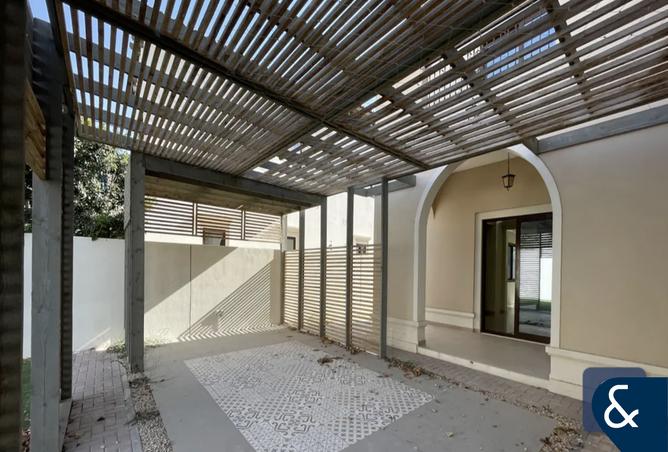 100825960 - Property Image 3