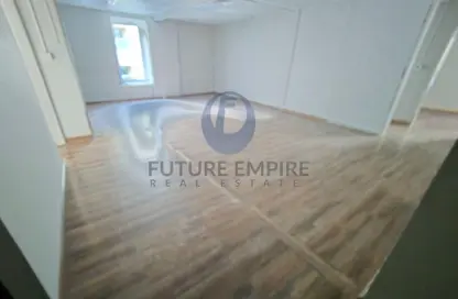 مكتب - استوديو - 1 حمام للايجار في عود ميثاء - بر دبي - دبي