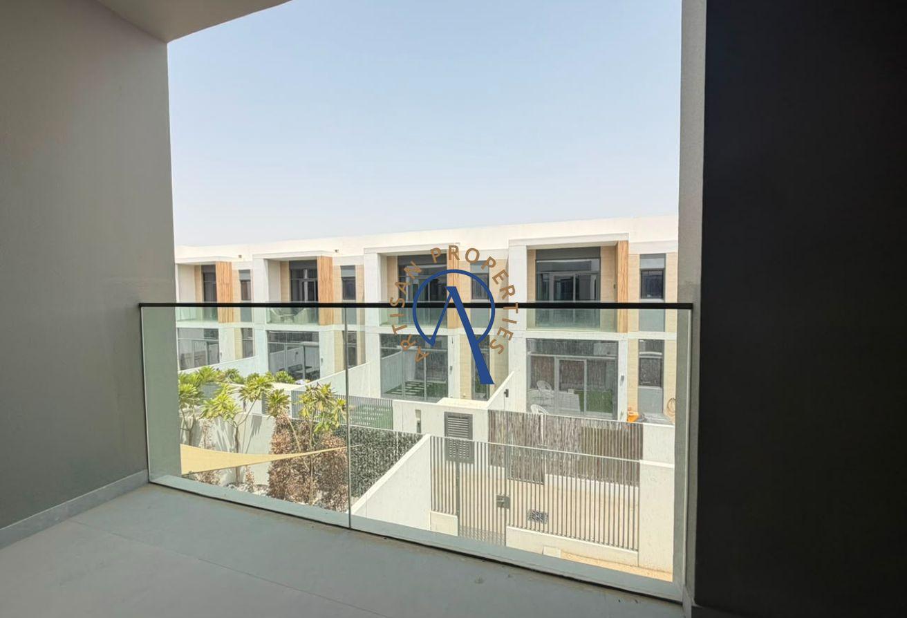 CLOSE TO AMENETIES | GATED COMMUNITY | VACANT photo 8