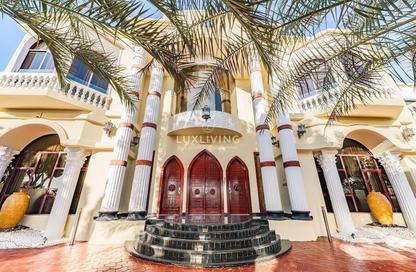 Villa - 7+ Bedrooms - 7+ Bathrooms for rent in Sector E - Emirates Hills - Dubai Villa - 7+ Bedrooms - 7+ Bathrooms for rent in Sector E - Emirates Hills - Dubai