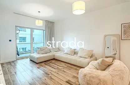 شقة - غرفة نوم - 1 حمام للايجار في الغزلان 4 - الغزلان - جرينز - دبي