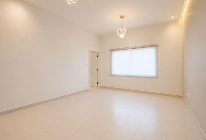 130199927 - Property Image 3