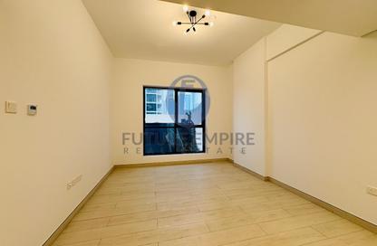 Apartment - 3 Bedrooms - 5 Bathrooms for rent in Haas Building - Jumeirah Garden City - Al Satwa - Dubai