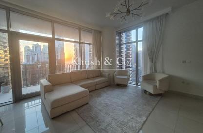 Apartment - 1 Bedroom - 2 Bathrooms for rent in Boulevard Crescent Tower 2 - BLVD Crescent - Downtown Dubai - Dubai