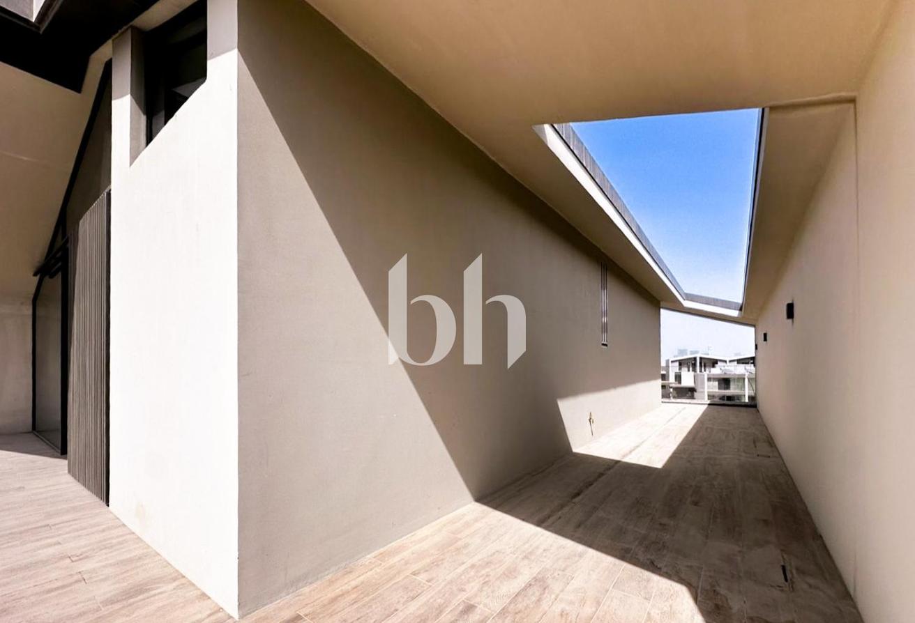 Largest Plot | Best Location | Negotiable photo 8