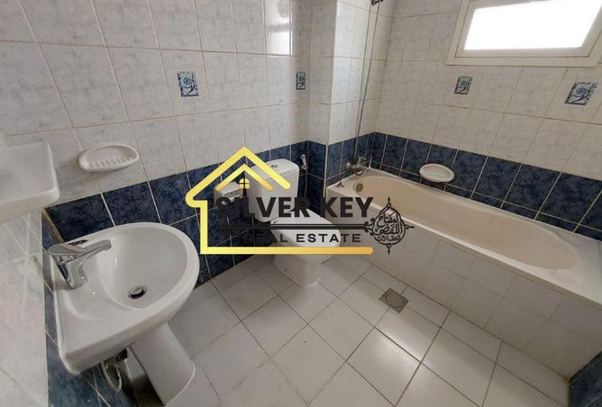 121998800 - Property Image 3