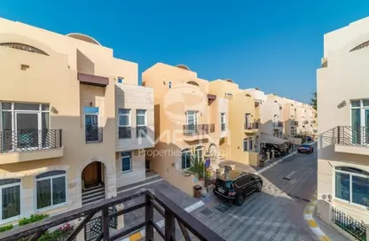 فيلا - 5 غرف نوم - 6 حمامات للايجار في حدائق القرم - القرم - أبوظبي