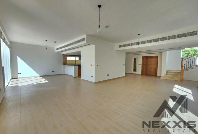 103693215 - Property Image 3