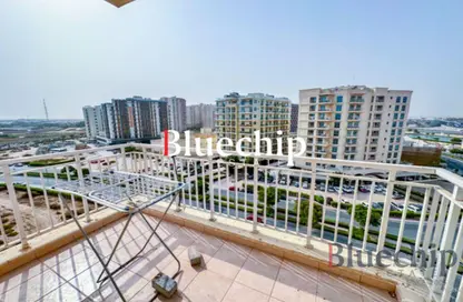 Apartment - 1 Bedroom - 2 Bathrooms for sale in Farah Tower 1 - Queue Point - Liwan - Dubai