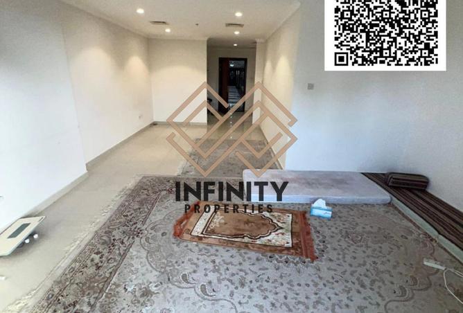 82377856 - Property Image 2