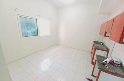 Apartment - Studio - 1 Bathroom for rent in Fire Station Road - Muwaileh - Sharjah Apartment - Studio - 1 Bathroom for rent in Fire Station Road - Muwaileh - Sharjah