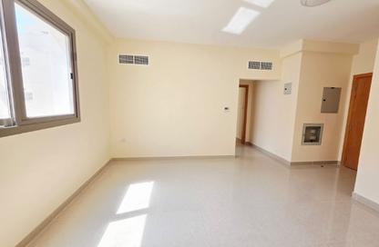Apartment - 1 - 2 for rent in Fire Station Road - Muwaileh - Sharjah