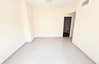 Apartment - 1 - 2 for rent in Fire Station Road - Muwaileh - Sharjah