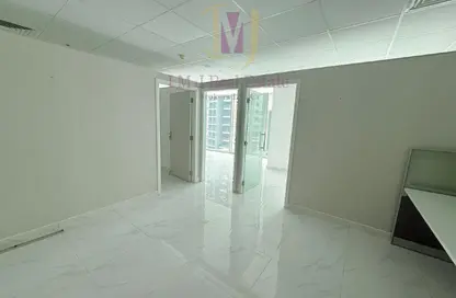 مكتب - استوديو - 1 حمام للايجار في برج بايناري - الخليج التجاري - دبي