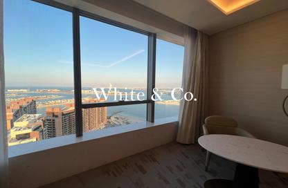 Apartment - Studio - 1 Bathroom for rent in The Palm Tower - Palm Jumeirah - Dubai