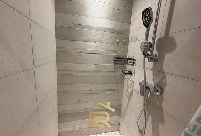 76984388 - Property Image 3